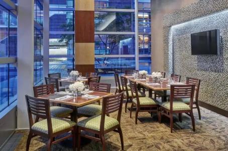 Hilton Baltimore Inner Harbor - 26