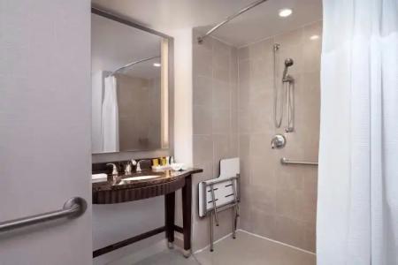 Hilton Baltimore Inner Harbor - 42