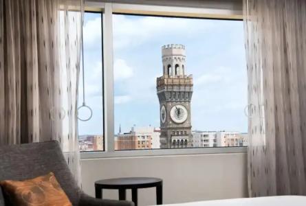 Hilton Baltimore Inner Harbor - 38