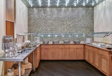 Hilton Baltimore Inner Harbor - 23