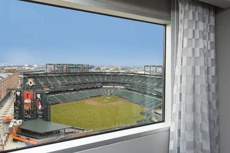 Hilton Baltimore Inner Harbor - 22