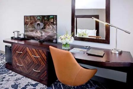 Hilton Baltimore Inner Harbor - 78