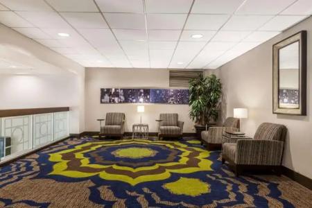 Courtyard by Marriott Pittsburgh University Center - 6