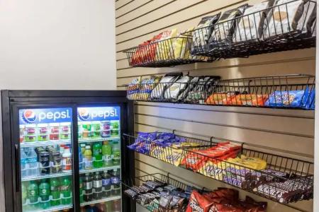 Courtyard by Marriott Pittsburgh University Center - 11