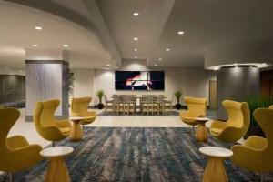 Wyndham Grand Pittsburgh, Pittsburgh