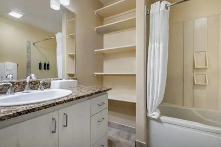 Palm Canyon Resort - 10