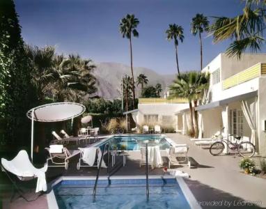 Movie Colony - Adults Only - 15