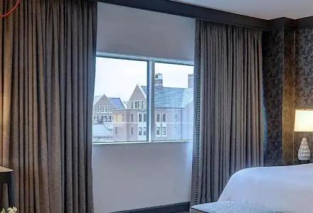 Loews Vanderbilt - 84