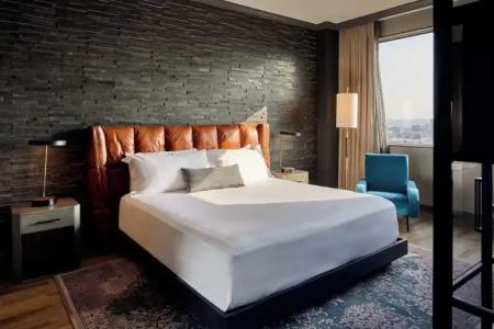 Loews Vanderbilt - 78