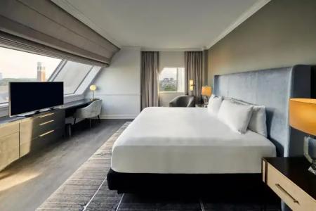 Loews Vanderbilt - 45