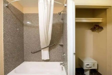 Radisson Nashville Airport - 35