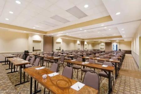 Radisson Nashville Airport - 49