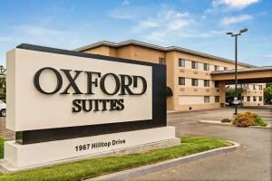 Oxford Suites Redding, Redding