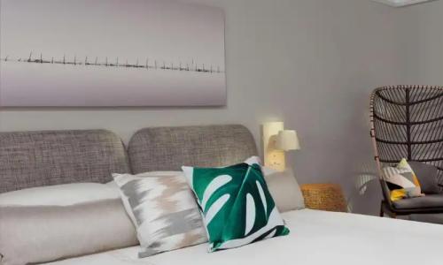 Pelican Grand Beach Resort, a Noble House Resort - 35