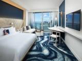 Spectacular room with balcony and with ocean view