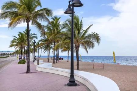 Royal Beach Palace - 20