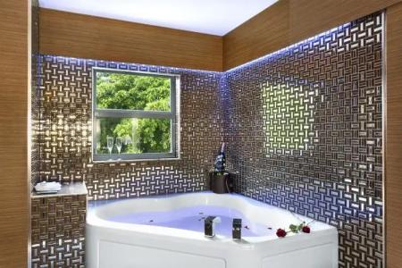 Royal Beach Palace - 10