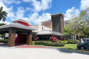 La Quinta by Wyndham Ft Lauderdale Cypress Creek Hotel, Fort Lauderdale