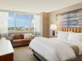 Traditional Guest Room with city view