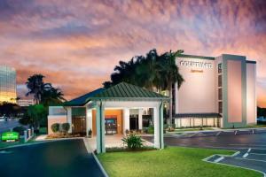 Courtyard by Marriott East / Lauderdale-by-the-Sea Mini-hotel, Fort Lauderdale