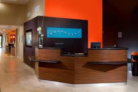Courtyard by Marriott Fort Lauderdale East / Lauderdale-by-the-Sea - 1