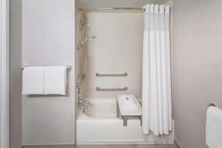 Courtyard by Marriott Fort Lauderdale East / Lauderdale-by-the-Sea - 9