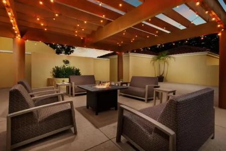 Courtyard by Marriott Fort Lauderdale North/Cypress Creek - 23