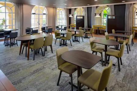 Courtyard by Marriott Fort Lauderdale North/Cypress Creek - 24