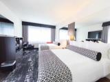 Standard Quadruple room with pool view