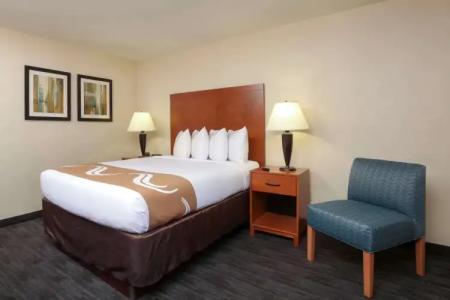 Quality Inn Oakwood - 44