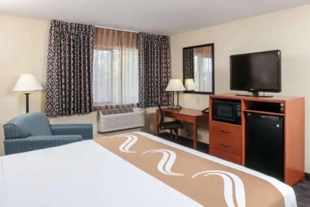 Quality Inn Oakwood - 33