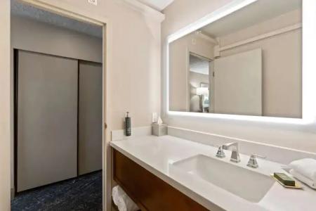 DoubleTree by Hilton Spokane City Center - 53