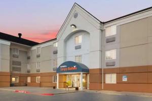 Sonesta Simply Suites South