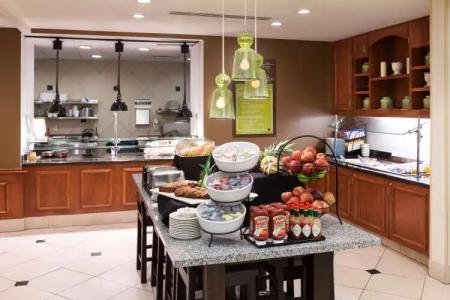 Hilton Garden Inn Austin North - 10