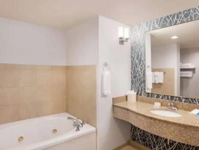 Hilton Garden Inn Austin North - 70