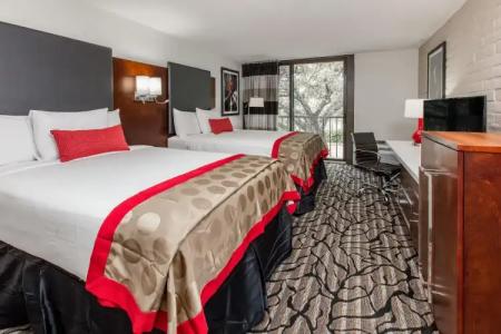 Ramada by Wyndham Austin South - 25