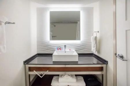 Ramada by Wyndham Austin South - 28