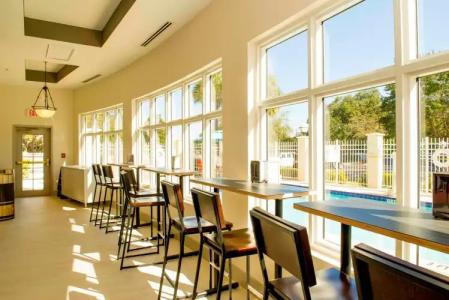 Holiday Inn Express St. Petersburg North / I-275, an IHG - 7