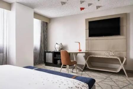 Renaissance Denver & Conference Center - 70