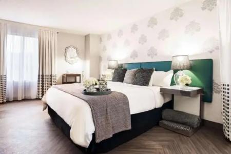 the Curtis Denver - A DoubleTree by Hilton - 8