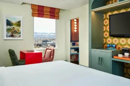 the Curtis Denver - A DoubleTree by Hilton - 10