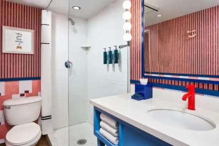 the Curtis Denver - A DoubleTree by Hilton - 14