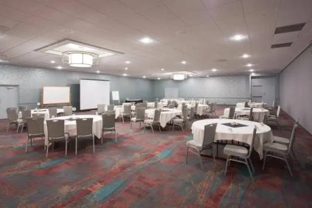 DoubleTree by Hilton Denver Cherry Creek, CO - 26