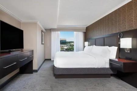 DoubleTree by Hilton Denver Cherry Creek, CO - 51