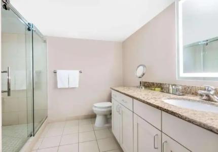 DoubleTree by Hilton Denver Cherry Creek, CO - 54