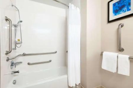 DoubleTree by Hilton Denver Cherry Creek, CO - 8