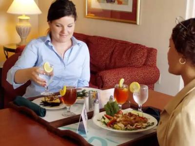 Hilton Garden Inn Charlotte Uptown - 38