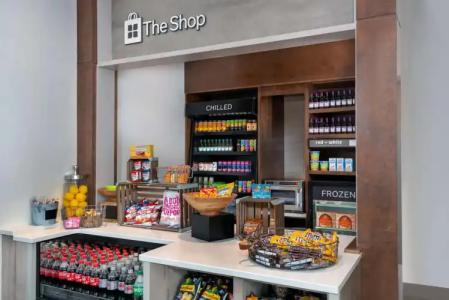 Hilton Garden Inn Charlotte Uptown - 10