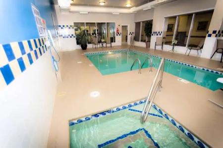 Hilton Garden Inn Charlotte Uptown - 18