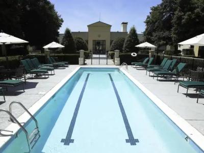 DoubleTree by Hilton Charlotte Airport - 17